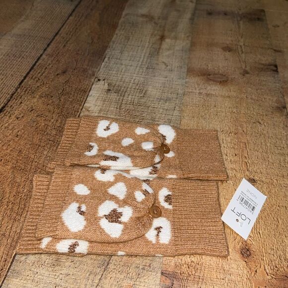 Nwt loft tan hooded fingerless gloves - Picture 2 of 5